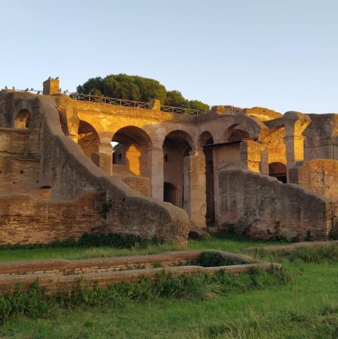Per Antiqua Itinere Lägenhet Ostia Antica Exteriör bild