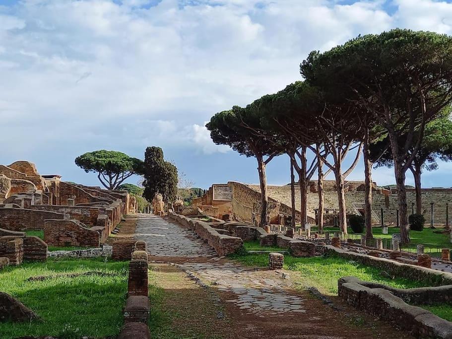 Per Antiqua Itinere Lägenhet Ostia Antica Exteriör bild
